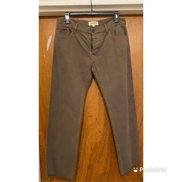 Nili Lotan's button front jeans showcase a classic mid-rise fit. - Picture 1 of 6